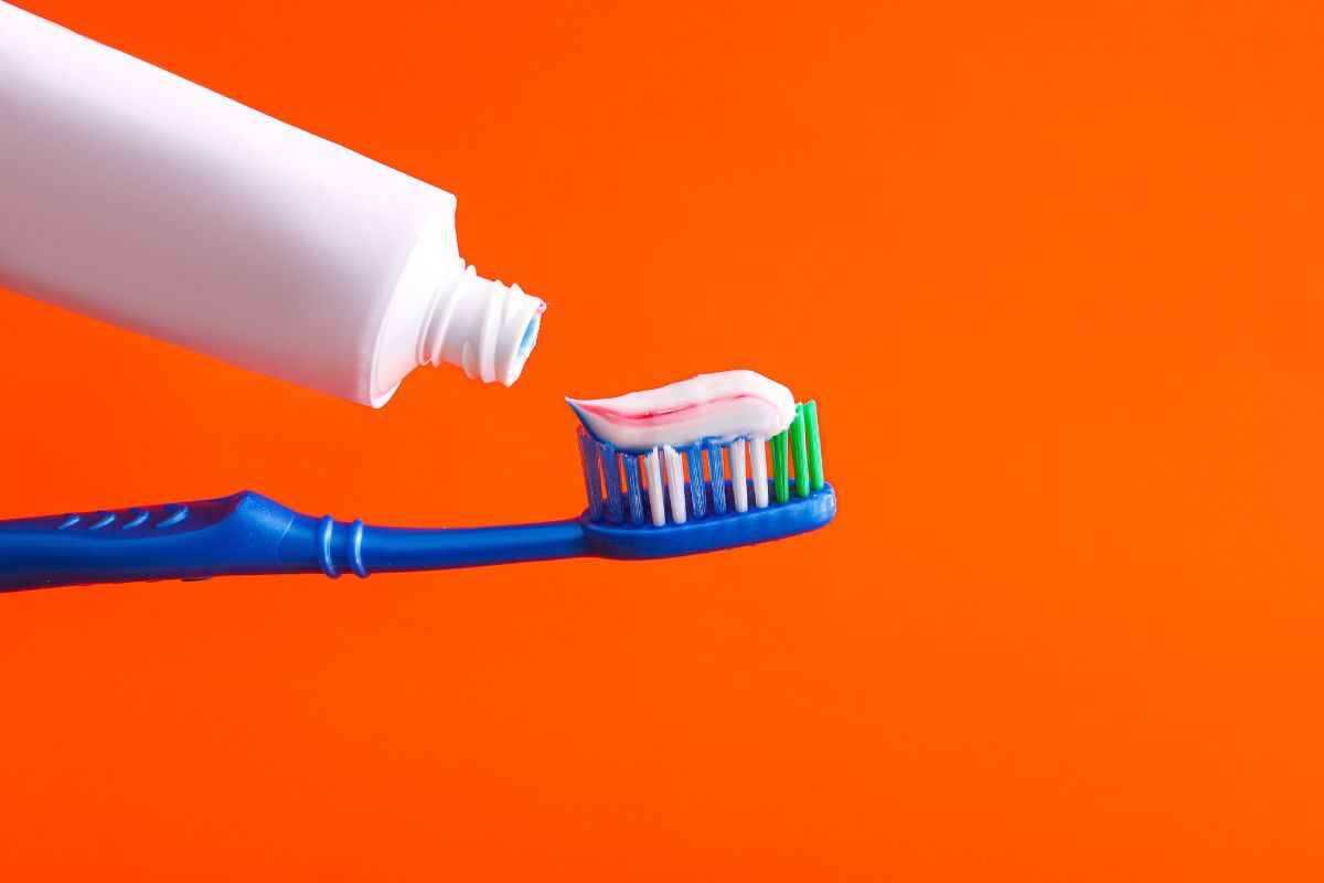 Toothpaste Cleaning